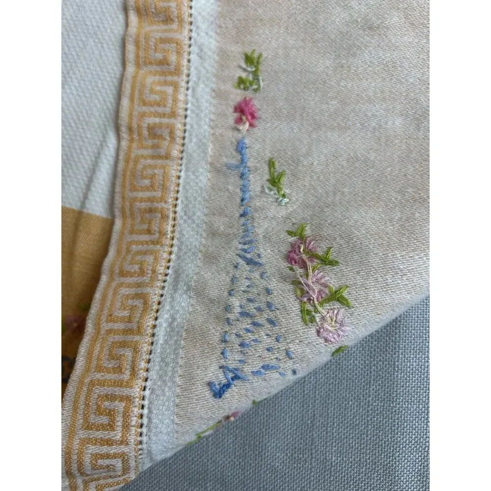 Vintage Embroidered Handtowel Yellow White Cotton 24 x 12.5 Kitchen Linen Floral